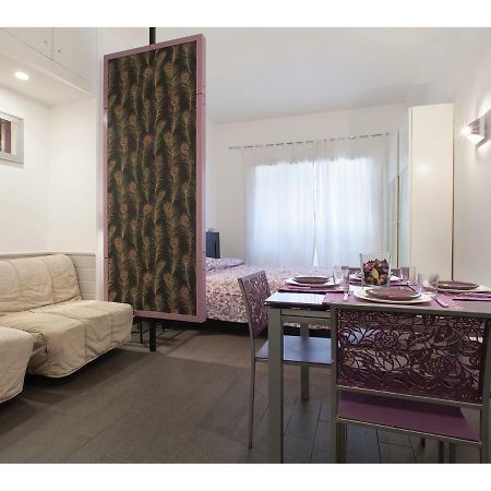 My Purple Apartment In The Center Of Рим Екстер'єр фото