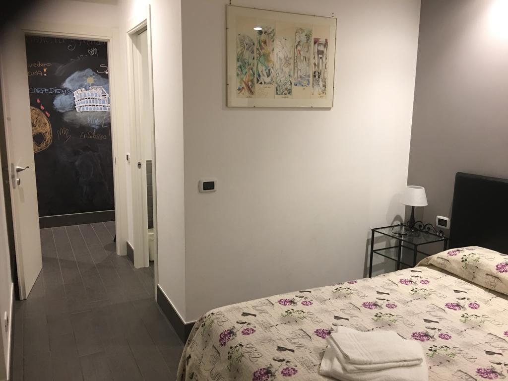 My Purple Apartment In The Center Of Рим Екстер'єр фото