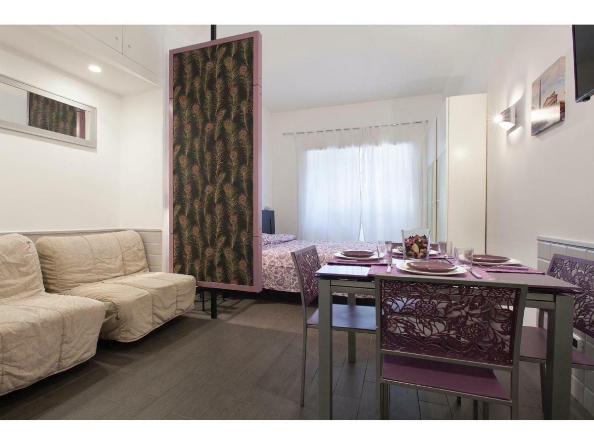 My Purple Apartment In The Center Of Рим Екстер'єр фото