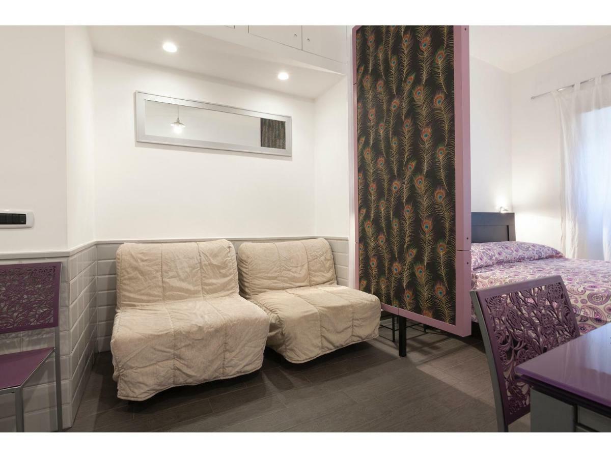 My Purple Apartment In The Center Of Рим Екстер'єр фото